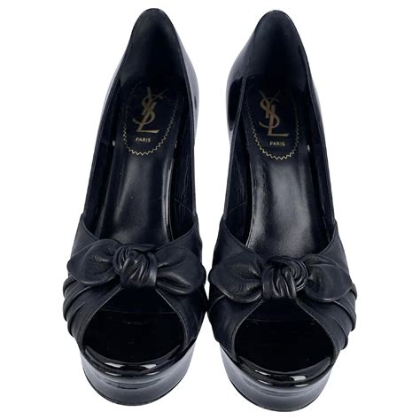 Yves Saint Laurent Palais 105 Peep Toe Pumps in Black Patent 